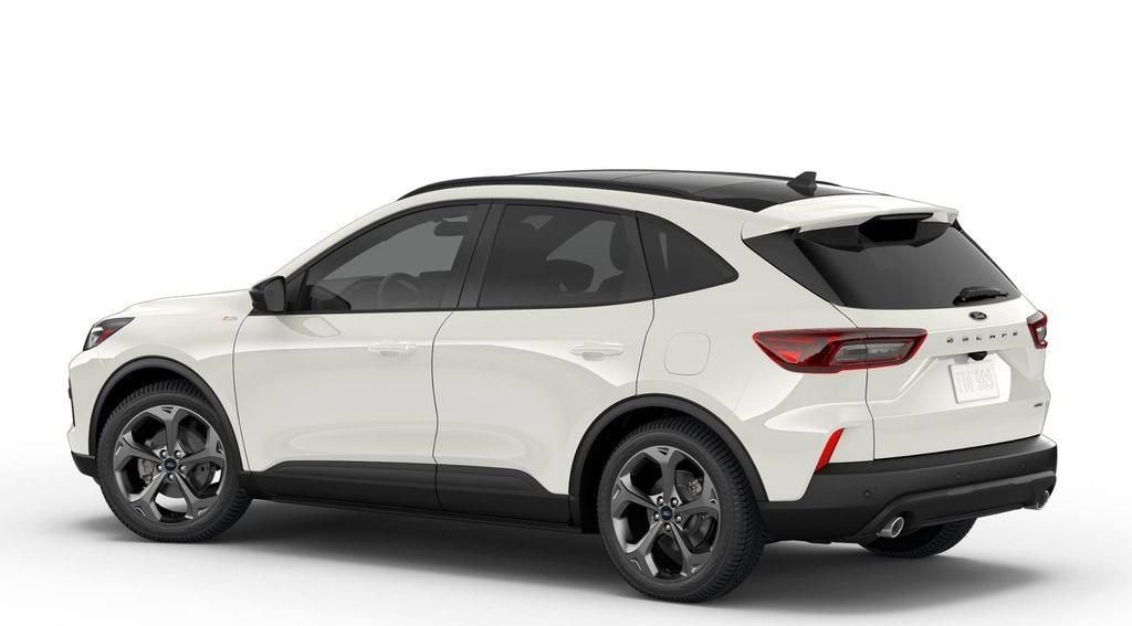 New 2026 Star White Metallic Tri-coat Ford ST-Line image 34