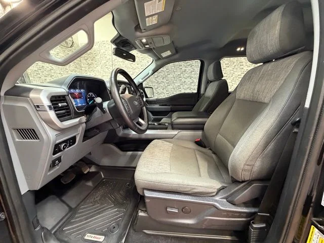 Used 2023 Black Ford XLT image 18