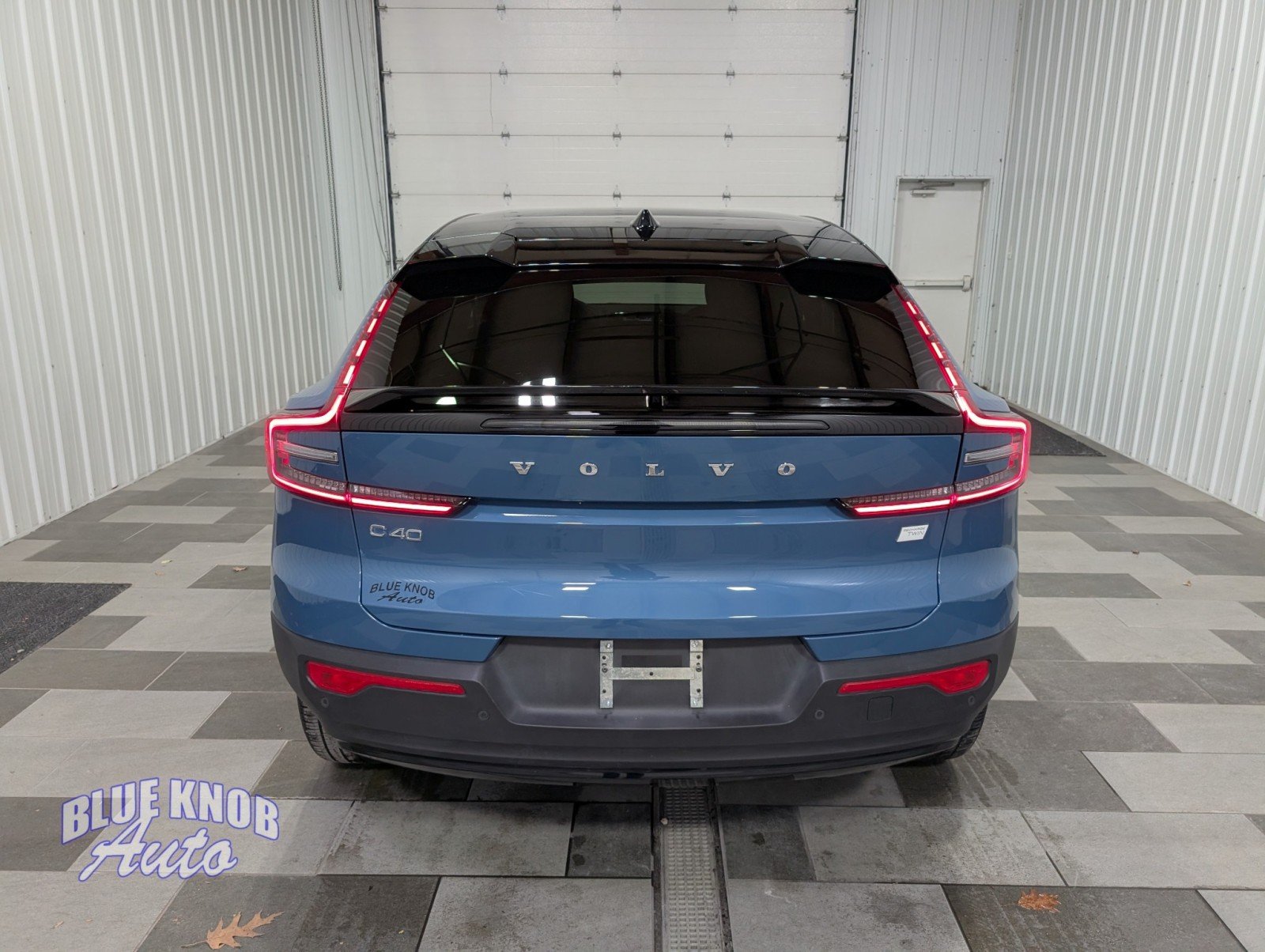 2022 Volvo C40 Recharge Ultimate photo 2