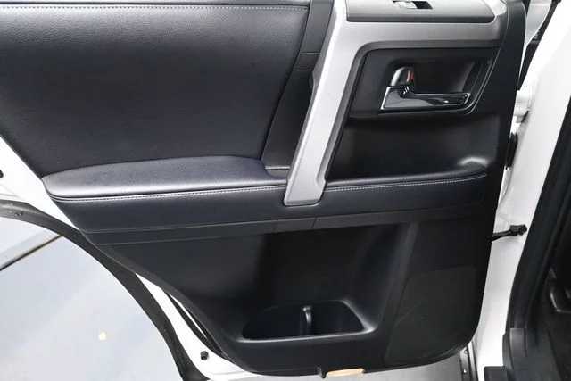 Used 2018 White Toyota SR5 image 10