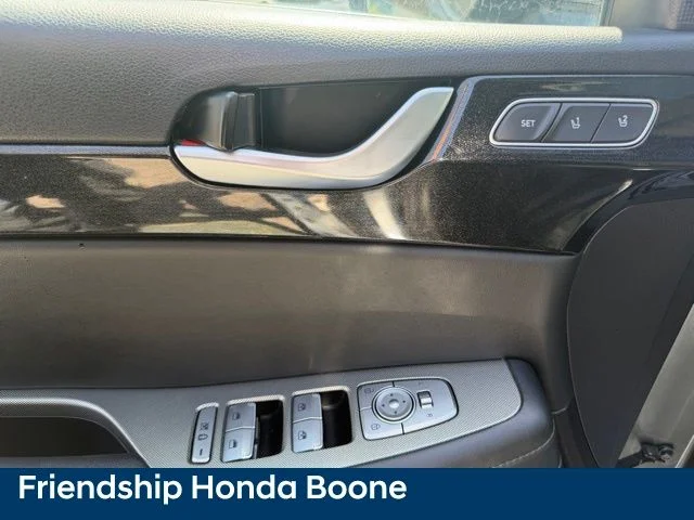 Used 2022 Gray Hyundai Limited image 15