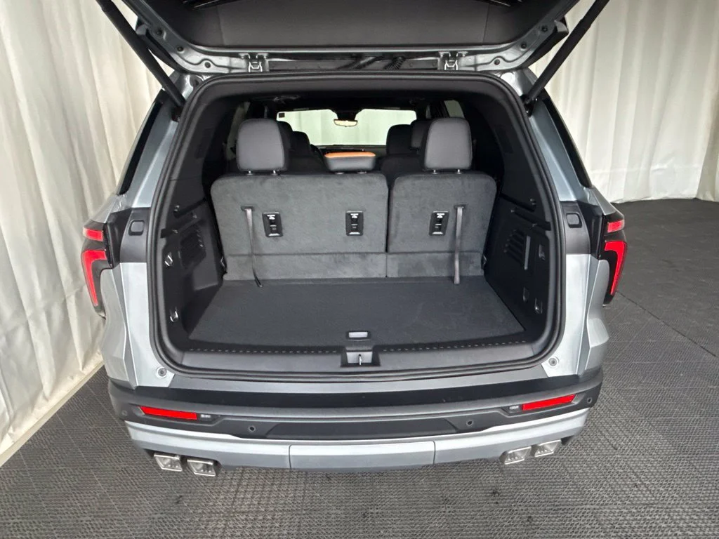 2027 Chevrolet Traverse Z71 - Photo 30