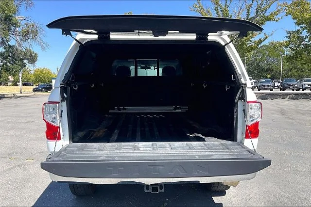 Used 2017 Glacier White Nissan SV image 31