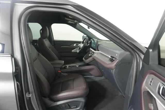 New 2027 Carbonized Gray Metallic Ford Platinum™ image 31
