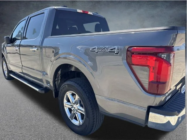 Used 2024 Gray Ford XLT image 17