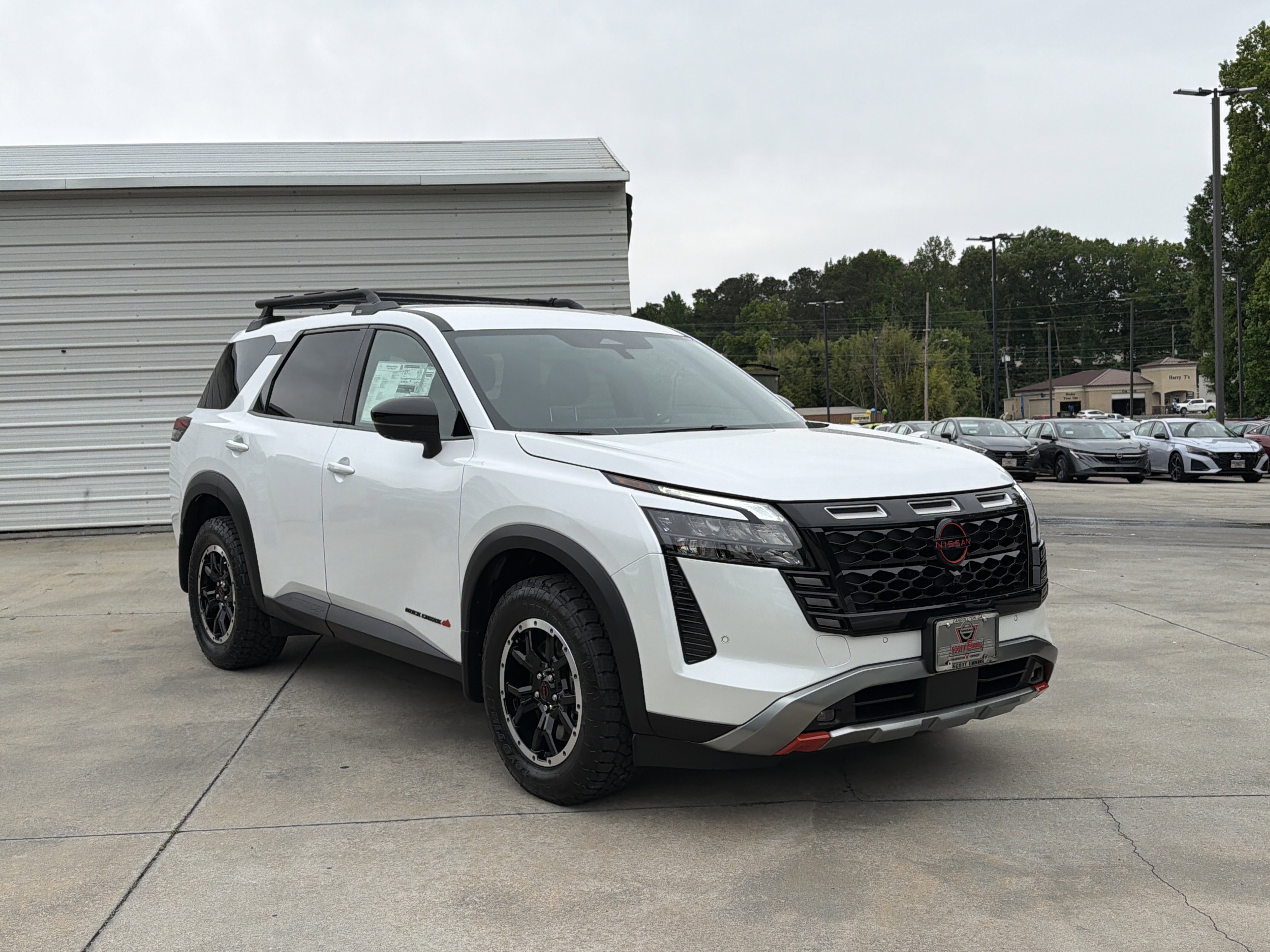 New 2026 Everest White Pearl Tricoat Nissan Rock Creek image 2