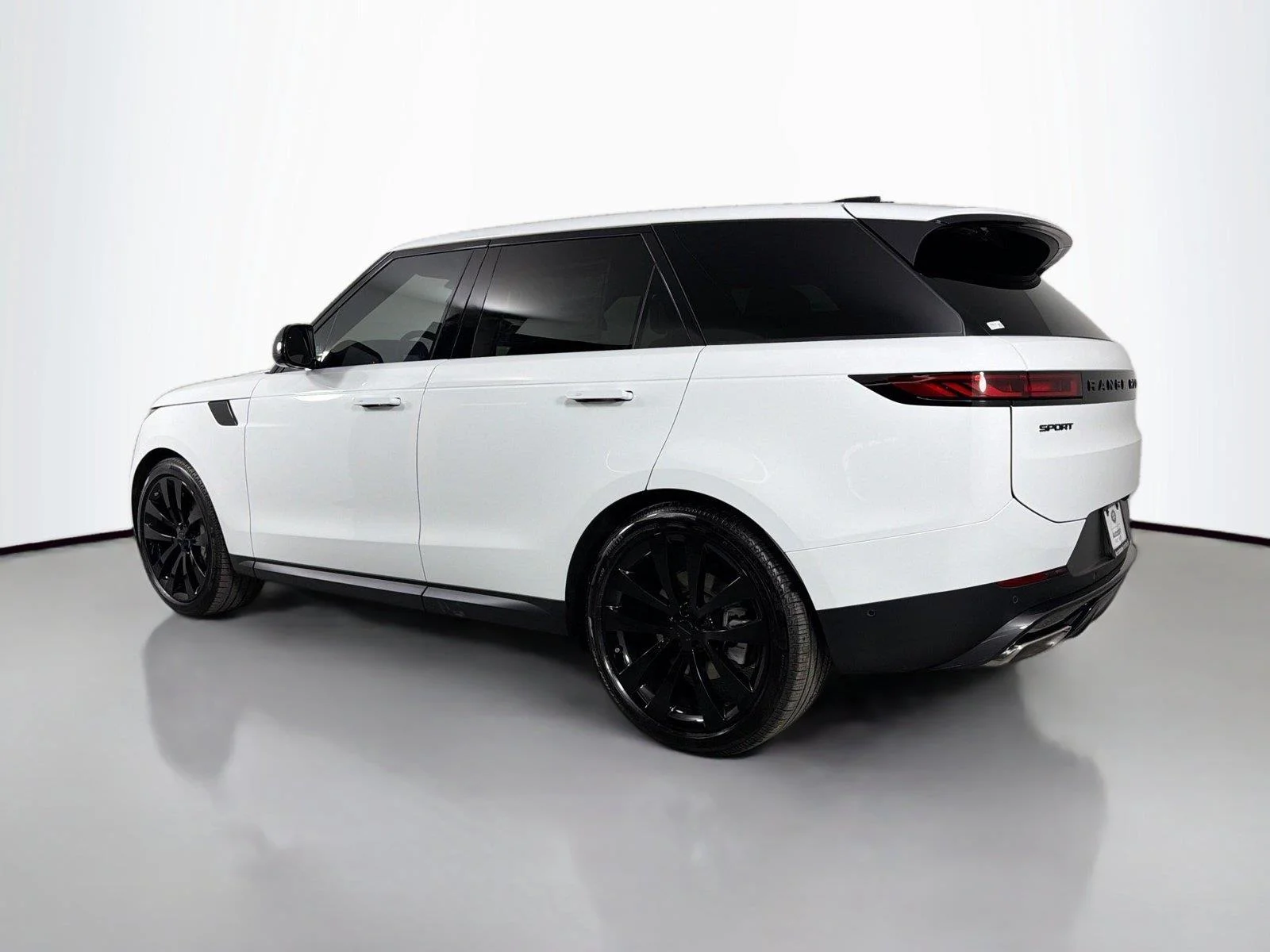Certified Used 2026 Fuji White Land Rover SE P360 image 7