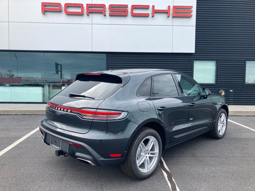 2026 Porsche Macan - Photo 26