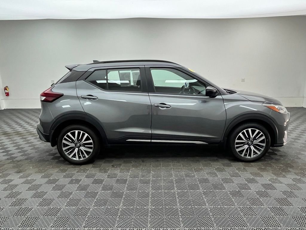 Used 2024 Gun Metallic Nissan SR image 7