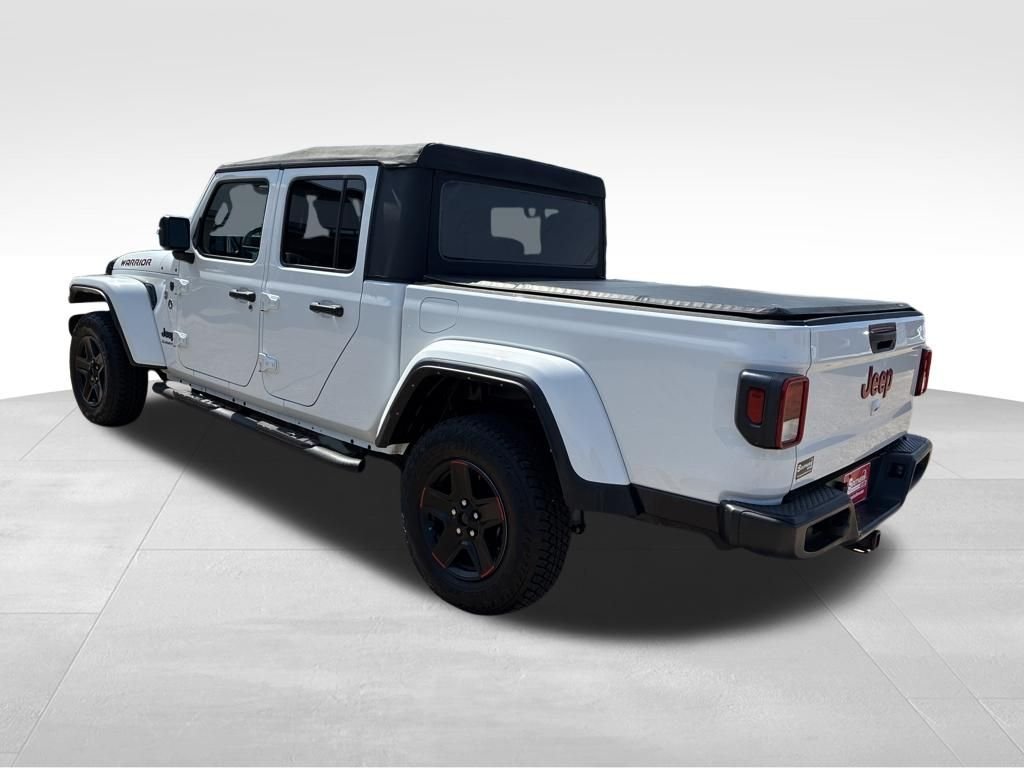 Used 2022 White Jeep Sport image 3