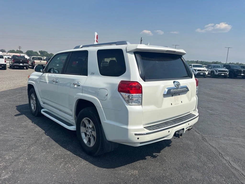Used 2010 Blizzard Pearl Toyota SR5 image 6