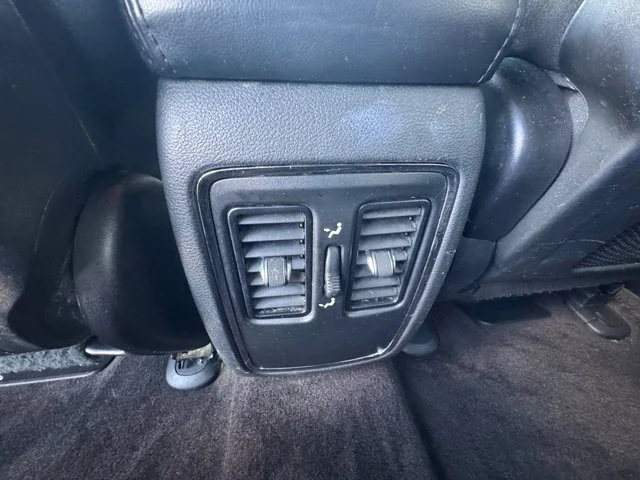 Used 2018 White Jeep Laredo E image 22