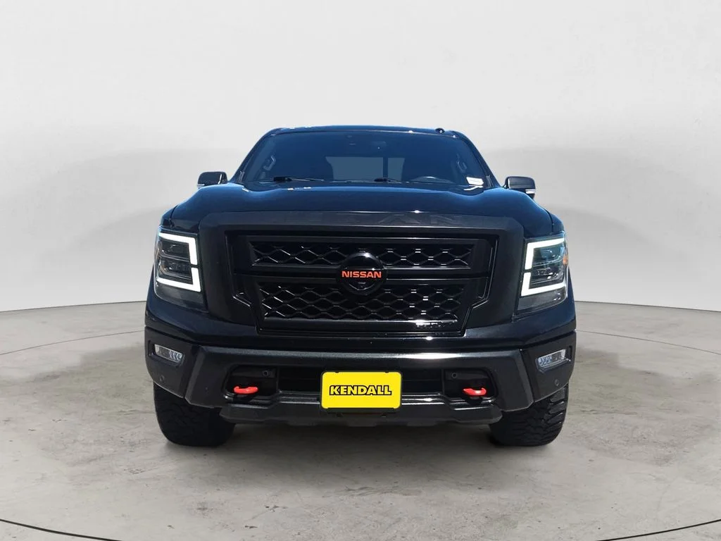 Used 2021 Black Nissan PRO-4X image 8