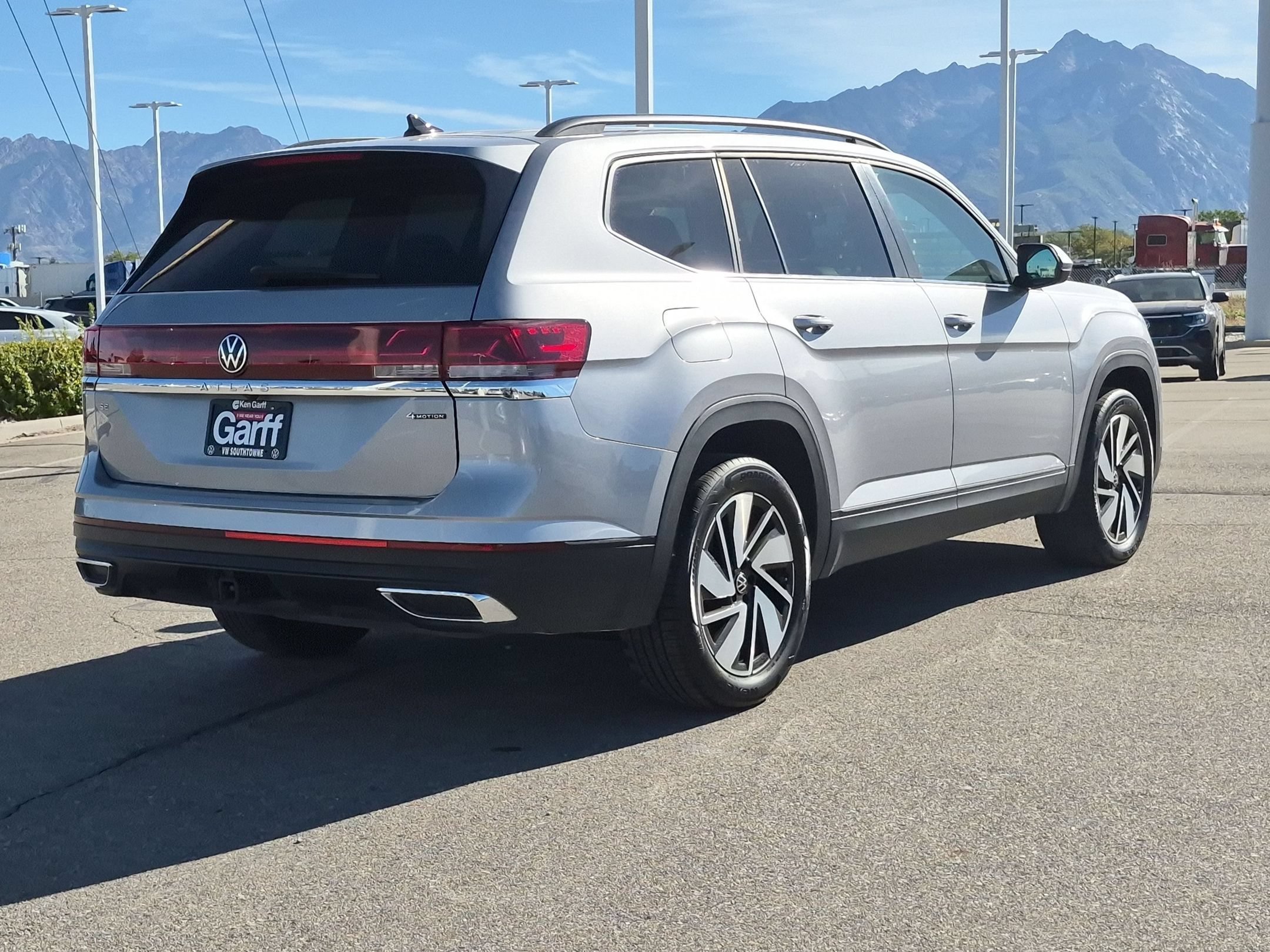 Used 2026 Silver Volkswagen 2.0T SE w/Technology image 3