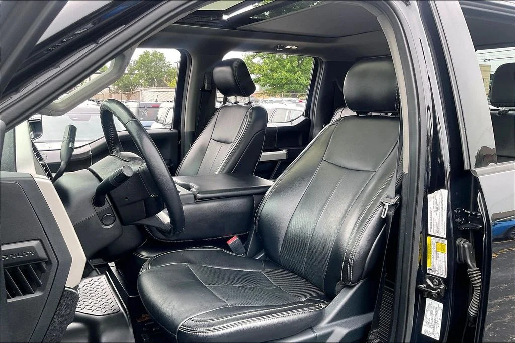 Used 2021 Black Ford Lariat image 24