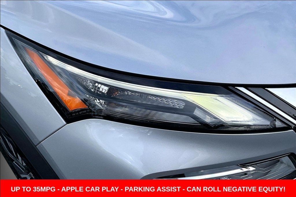Used 2023 Silver Nissan SV image 31