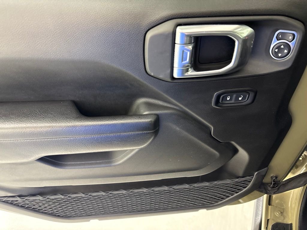 Used 2025 Green Jeep Rubicon image 33