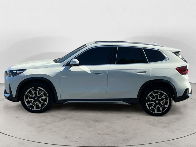 Used 2025 White BMW xDrive28i image 8