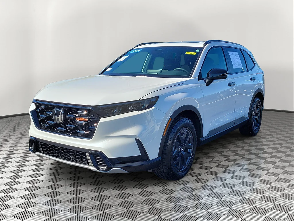 Certified Used 2026 Platinum White Pearl Honda TrailSport image 2