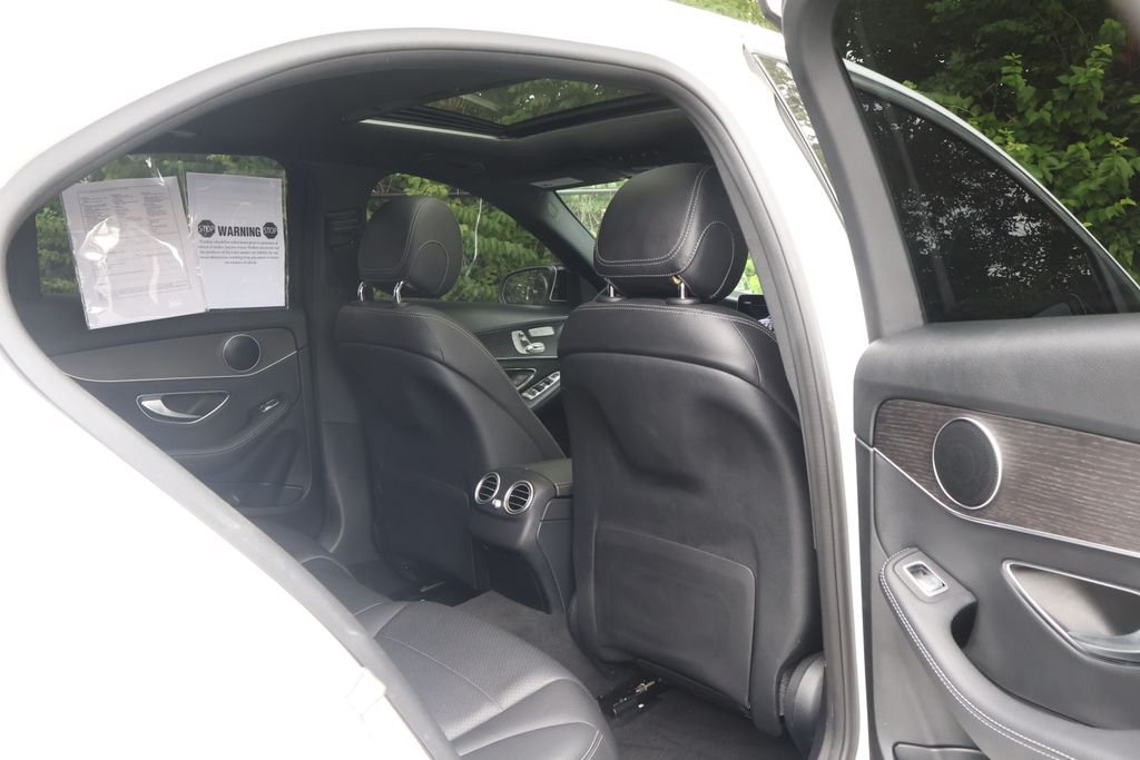 Used 2020 White Mercedes-Benz 4MATIC® image 42
