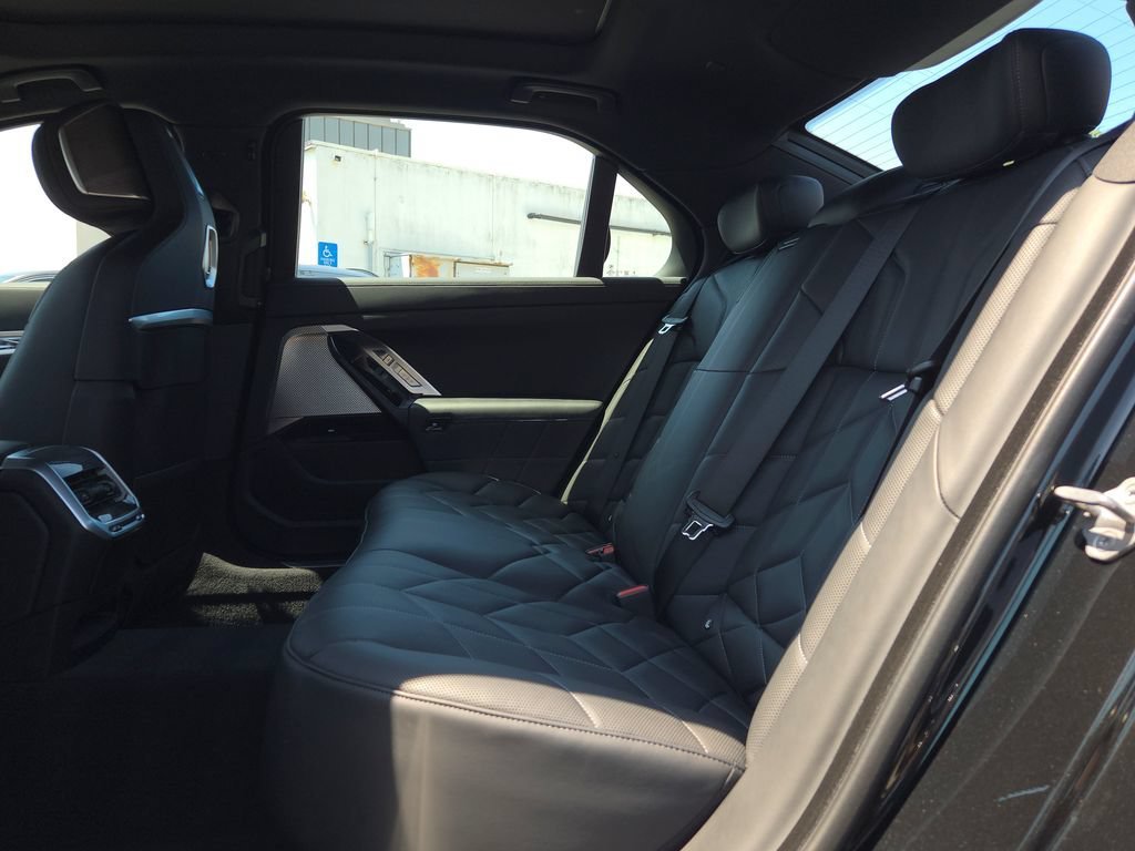 Used 2024 Black Sapphire Metallic BMW 760i xDrive image 10