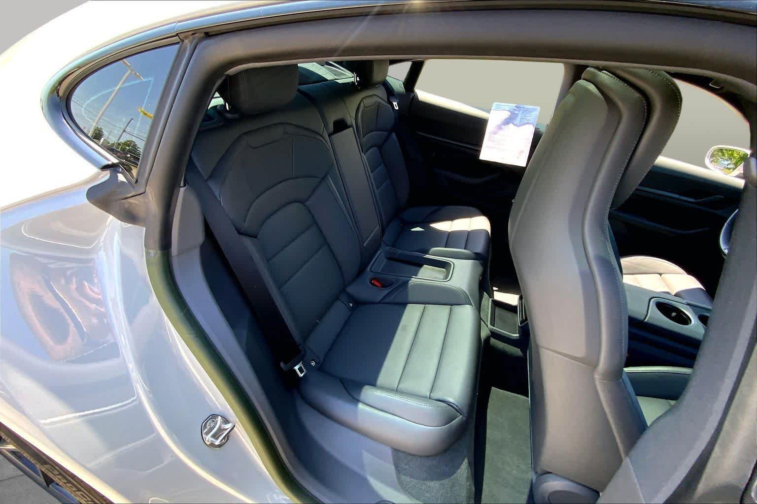 Used 2022 Chalk Porsche  image 17