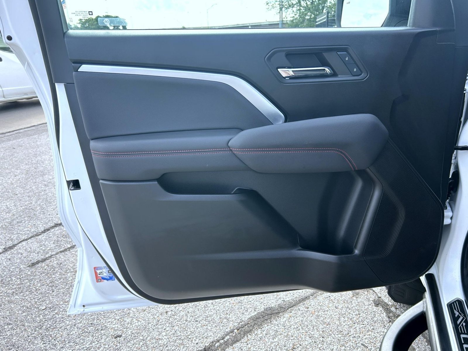 2024 Chevrolet Colorado Z71 - Photo 10