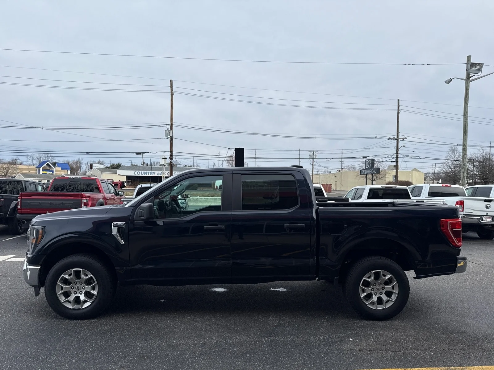 Used 2023 Antimatter Blue Metallic Ford XLT 4WD image 4