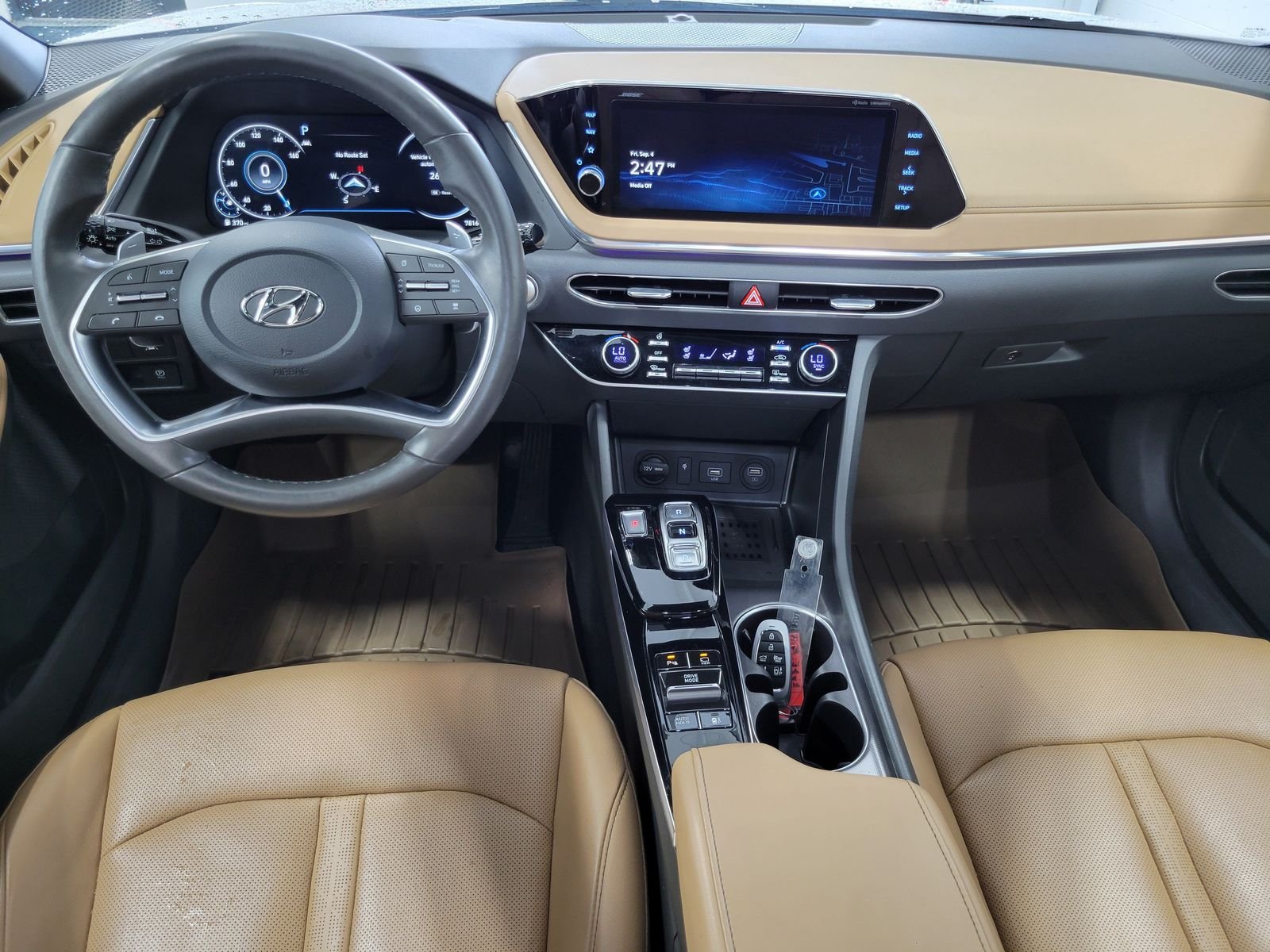 Used 2022 Gray Hyundai Limited image 27