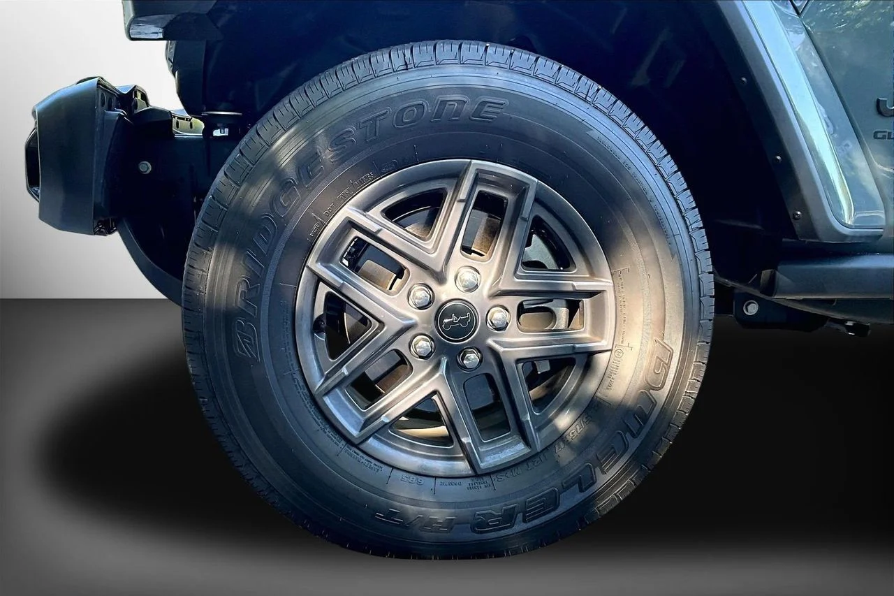 Certified Used 2025 Gray Jeep Sport S image 32
