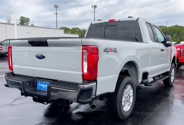 New 2026 Avalanche Ford XLT image 5