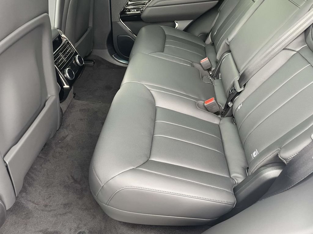 New 2026 Fuji White Land Rover Dynamic SE image 15