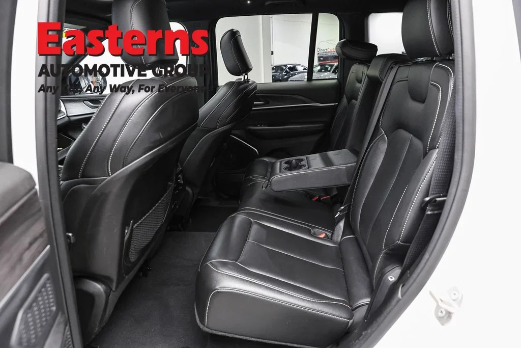 Used 2024 White Jeep 4xe image 24