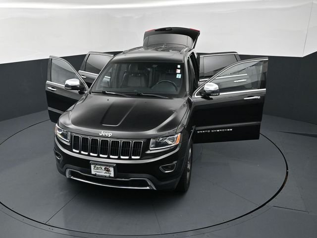 Used 2015 Black Jeep Limited image 26