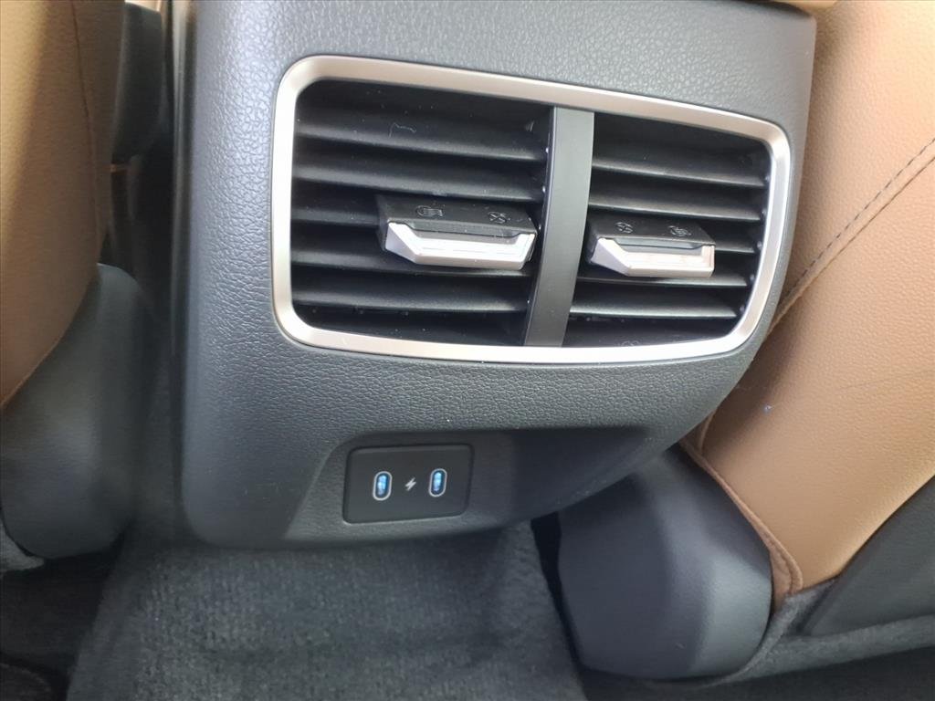 2026 Hyundai Sonata Hybrid Limited photo 4