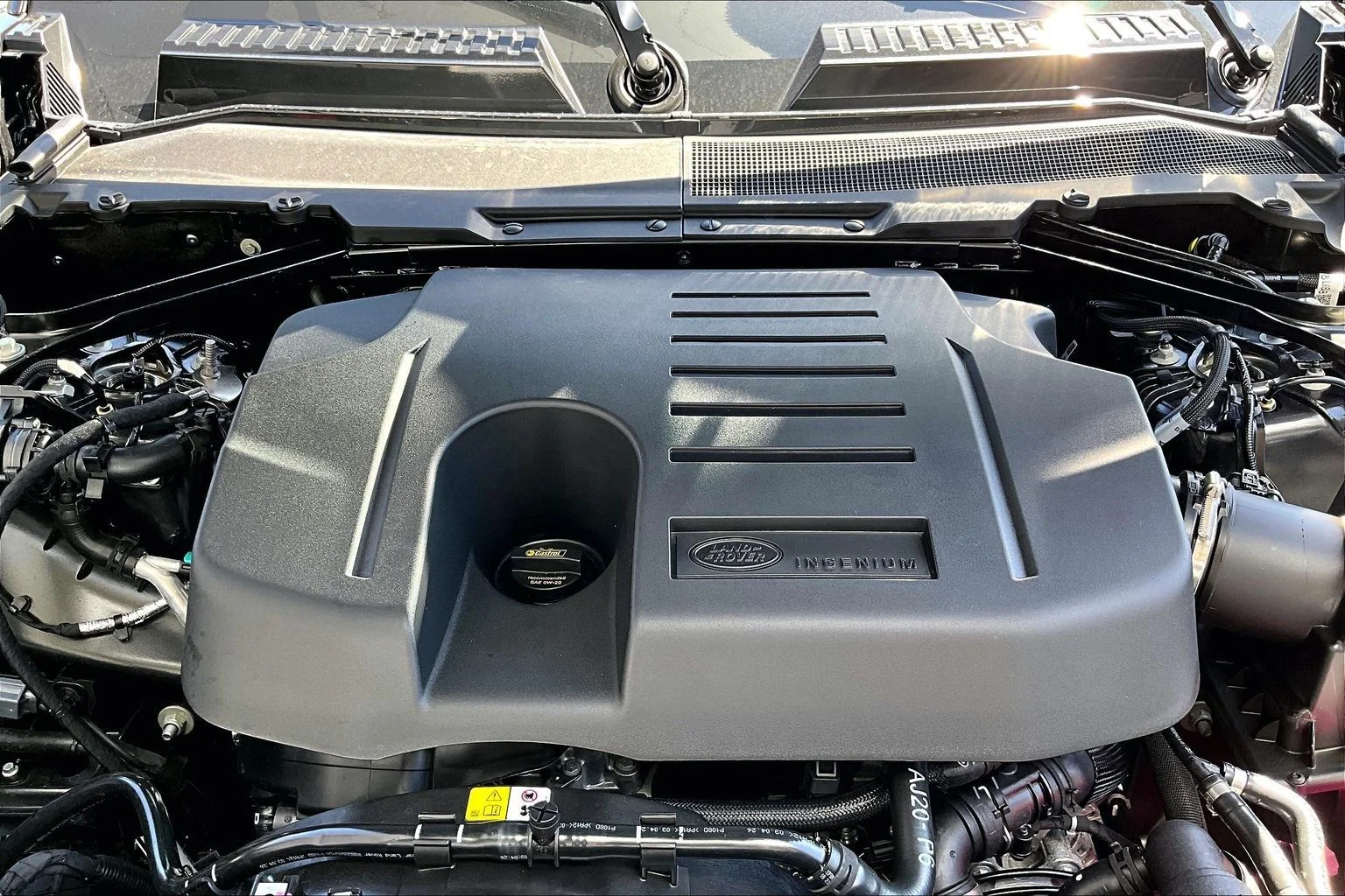 New 2026 Carpathian Grey Land Rover X-Dynamic SE image 12