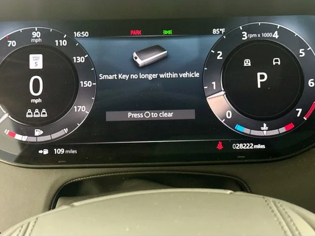 Used 2023 Silver Land Rover SE image 12