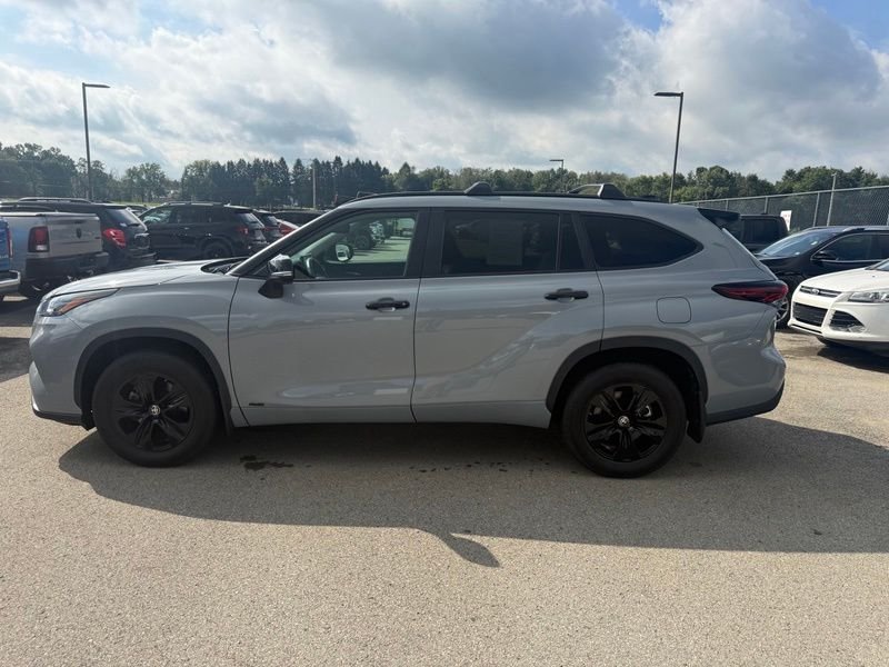 Used 2024  Toyota XLE image 19