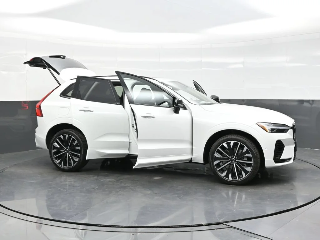 New 2027 Crystal White Volvo T8 Ultra image 45