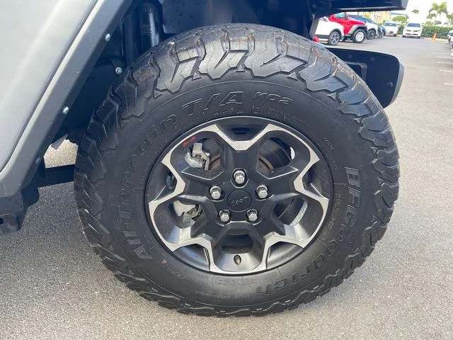 Used 2023 Gray Jeep Rubicon image 16