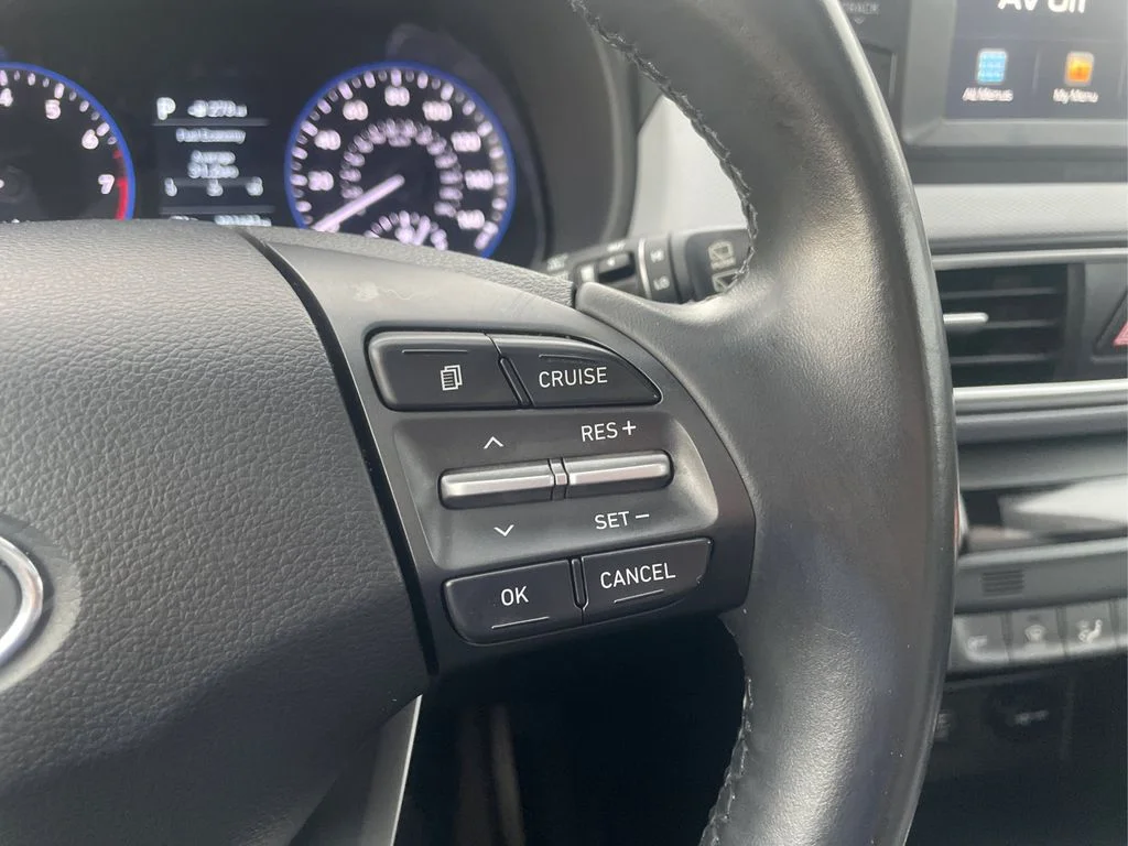 Used 2018 Ultra Black Hyundai Limited image 30