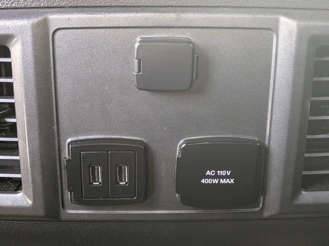 Used 2020 Black Ford XLT image 13