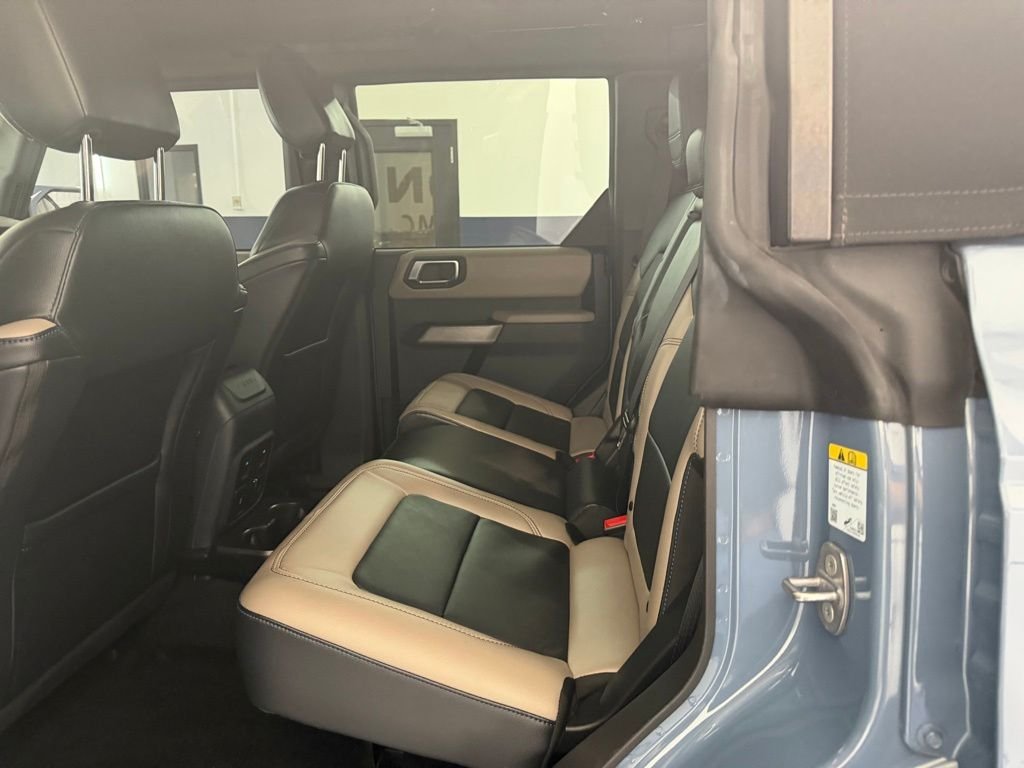 Used 2023 Gray Ford Wildtrak image 34