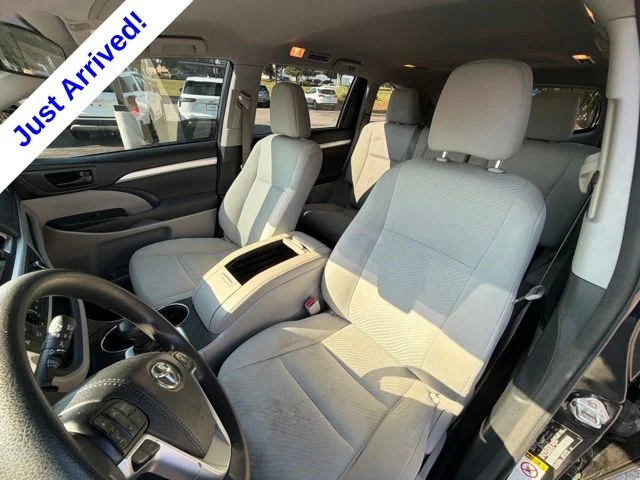 Used 2018 Black Toyota LE image 27