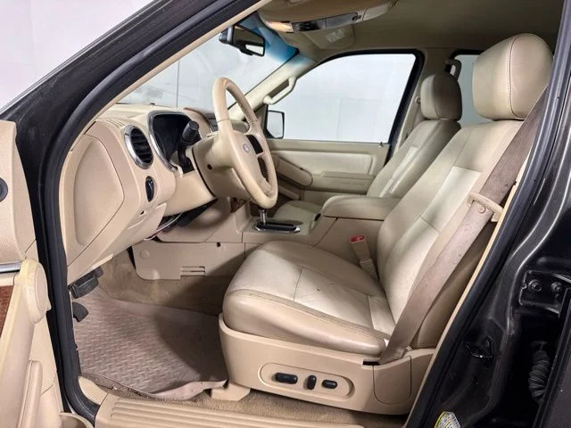 Used 2006 Gray Ford Eddie Bauer image 11