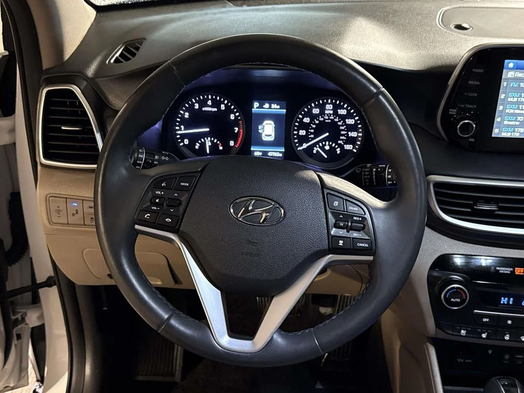 Used 2019 White Hyundai Ultimate image 17
