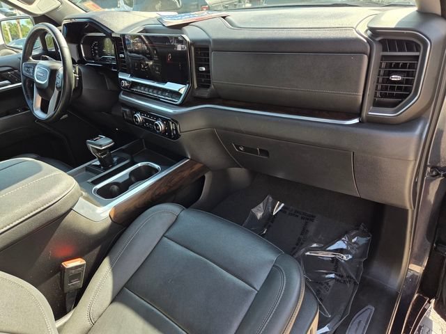 2024 GMC Sierra 1500 SLT - Photo 19
