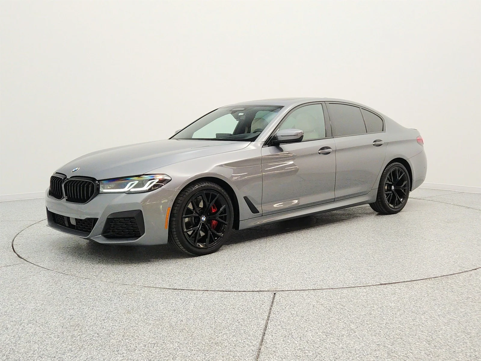 Used 2023 Skyscraper Gray Metallic BMW 530i xDrive Sedan image 1