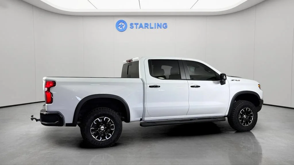 Used 2025 Summit White Chevrolet ZR2 image 11