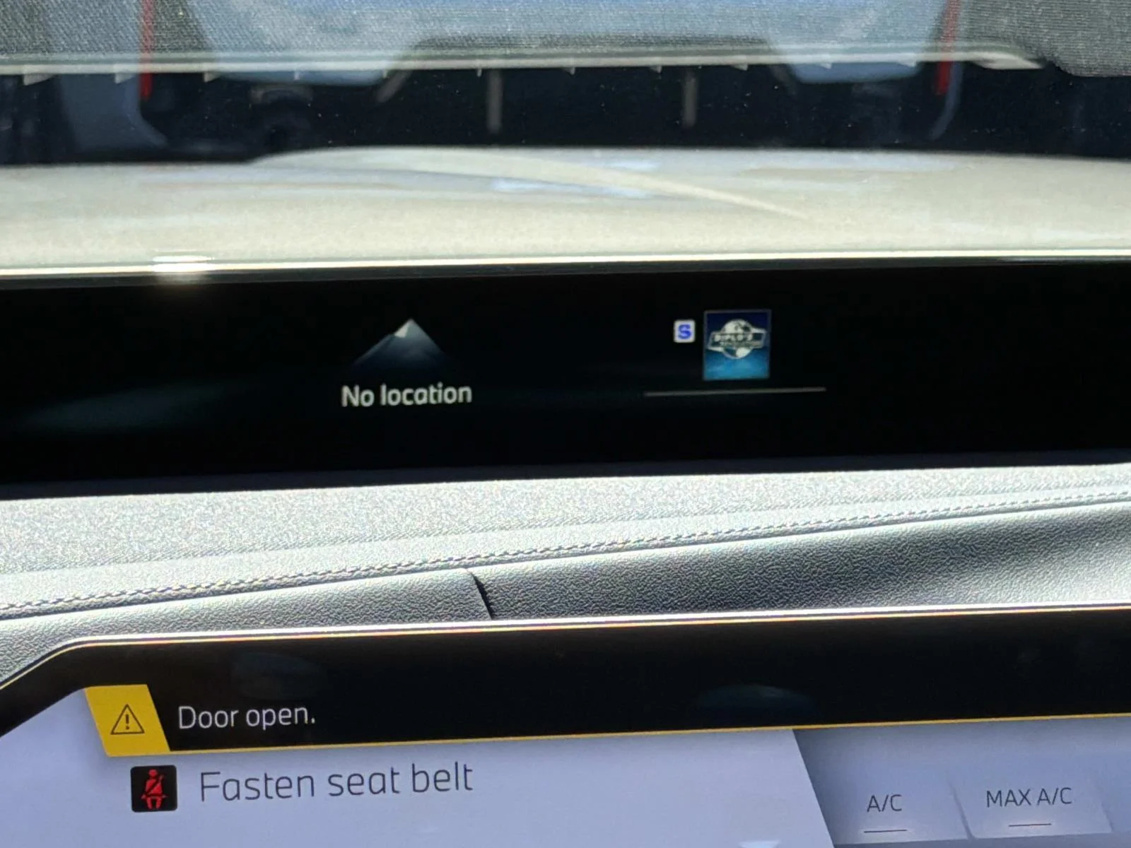 New 2027 Oxide Grey Metallic BMW 740i image 19